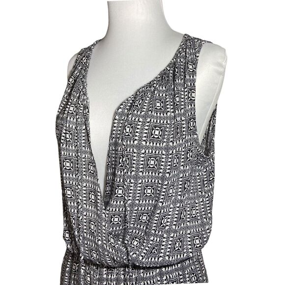 BCBGeneration Women's Sleeveless Black White Romper Size S with Pockets - Picture 4 of 12